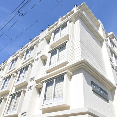 Kitty House Otel Kalküta Dış mekan fotoğraf