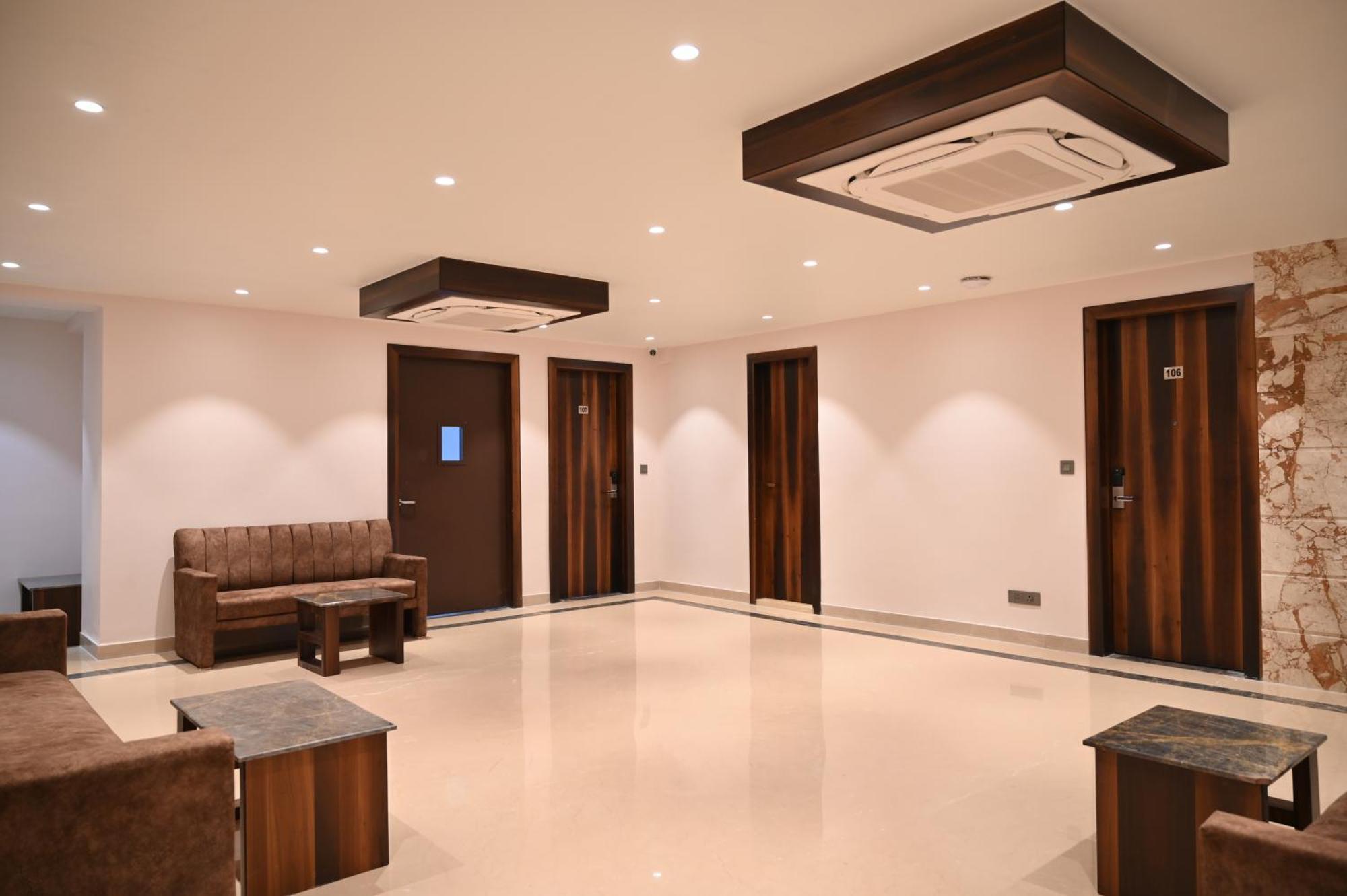 Kitty House Otel Kalküta Dış mekan fotoğraf