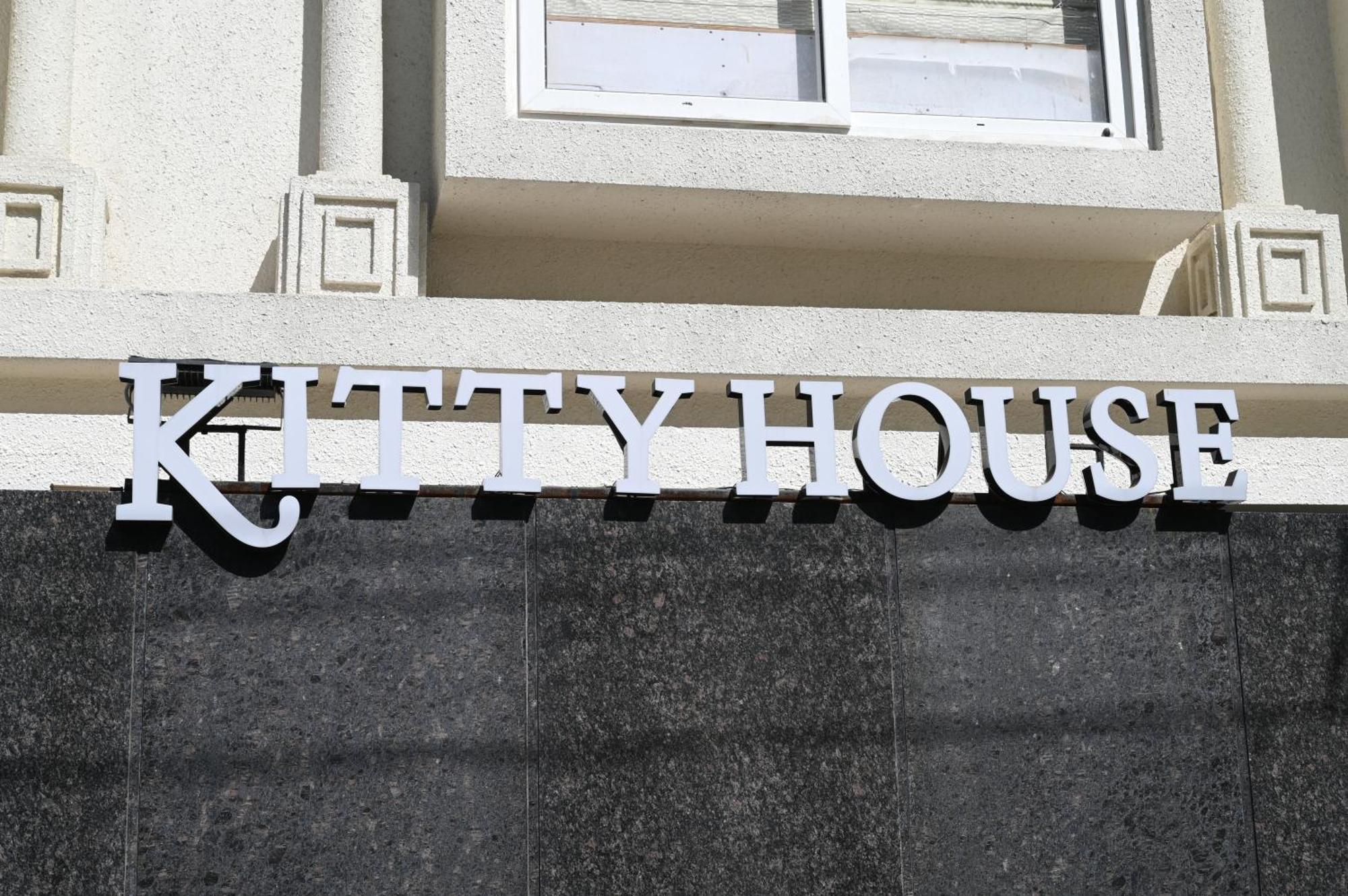 Kitty House Otel Kalküta Dış mekan fotoğraf